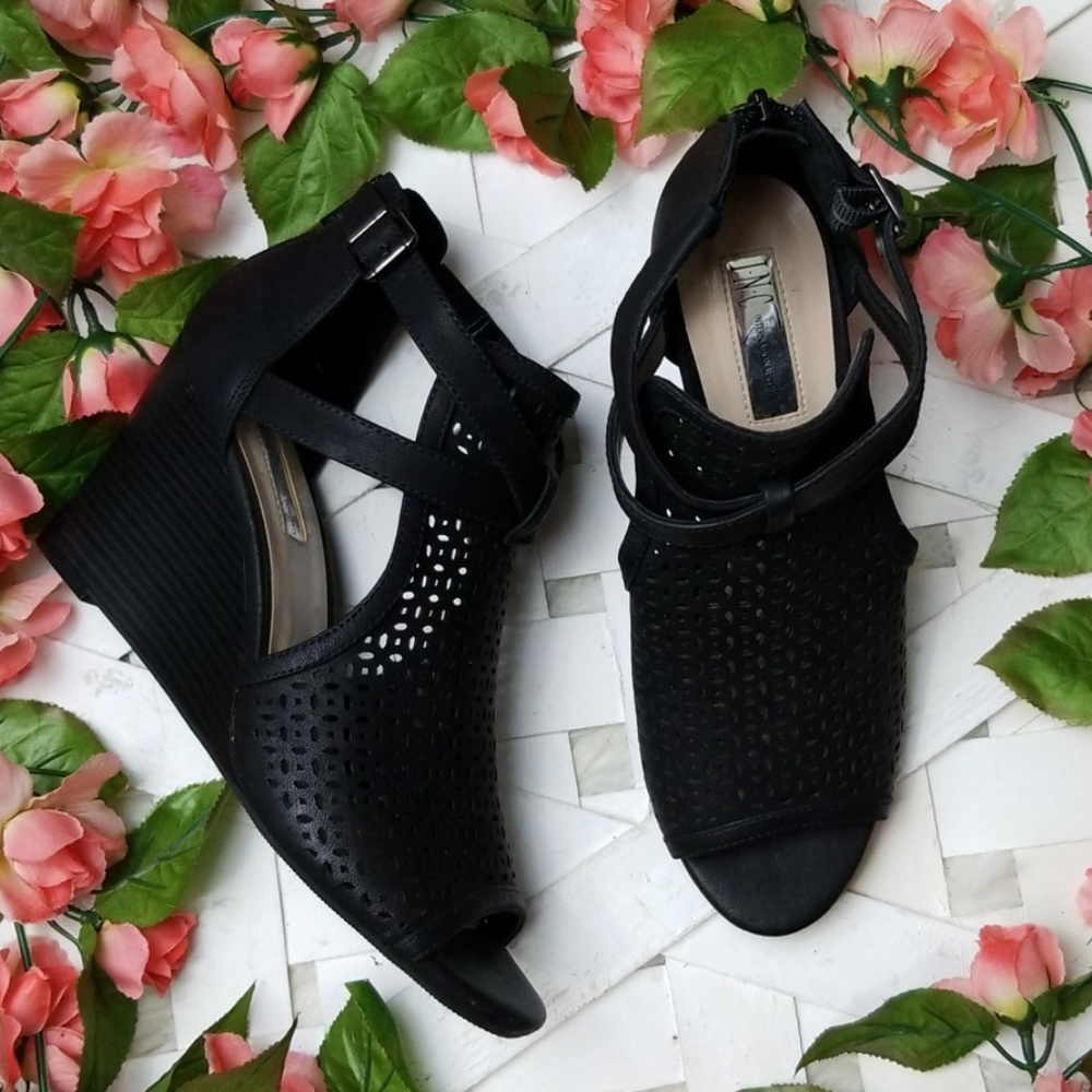 INC International Concepts sz 9 Black Wedges - Picture 2 of 5